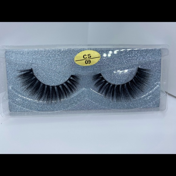 lashes - Picture 9 of 9